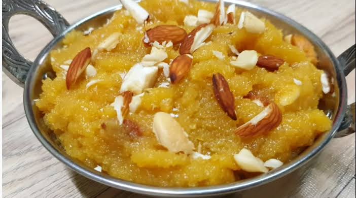 Sooji Halwa Recipe: घर पर बनाये स्वादिष्ट सूजी का हलवा, जानें विधि