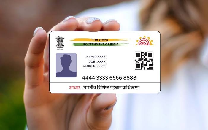 Aadhaar Card : आधार से जुड़ा ये बड़ा अपडेट आया सामने, अब सबको करना होगा ये काम, नही तो बाद में हो सकती है परेशानी!