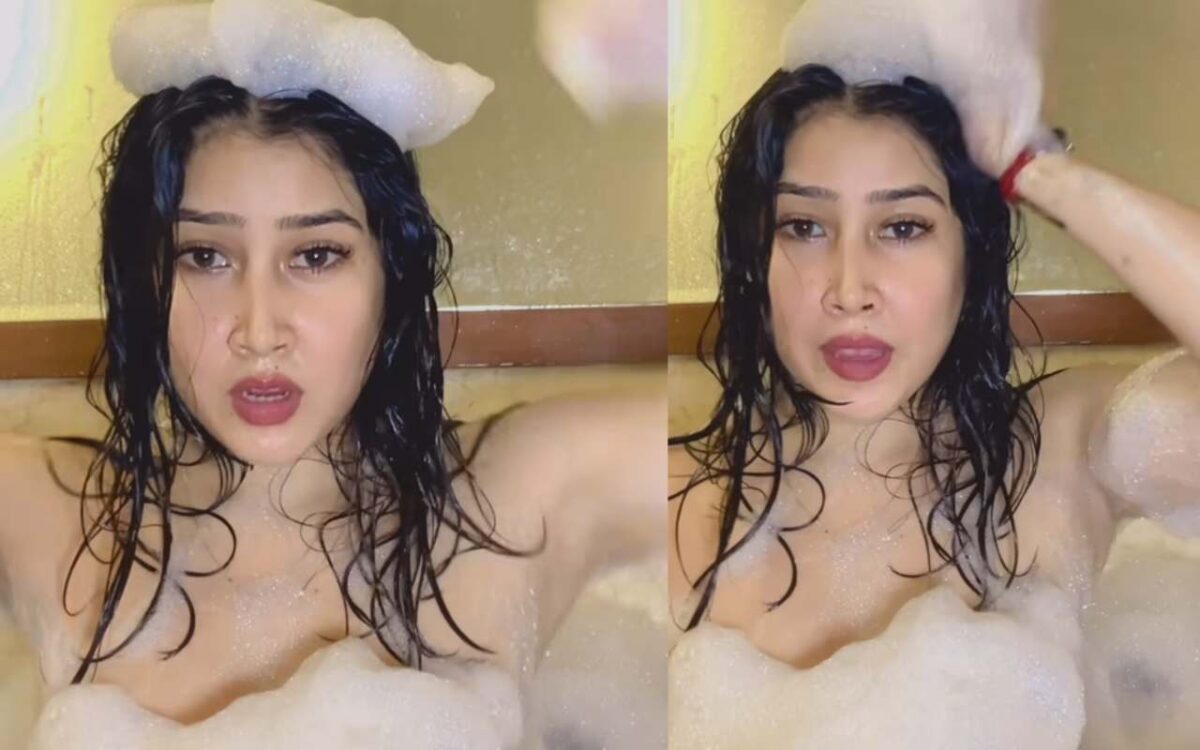 बिना कपड़ो के बाथरुम में नहाते हुए Sofia Ansari का प्राइवेट वीडियो हुआ लीक, देखने वालों के छुटे पसीने